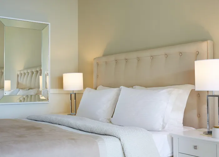 Ella Alkyna - Adults Only